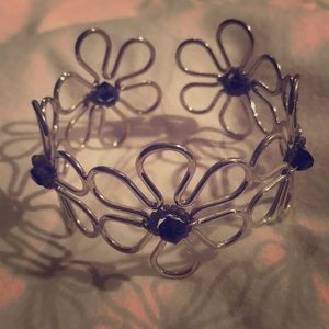 Daisy bracelet